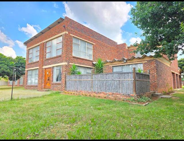 FARM FOR SALE IN NELSONIA